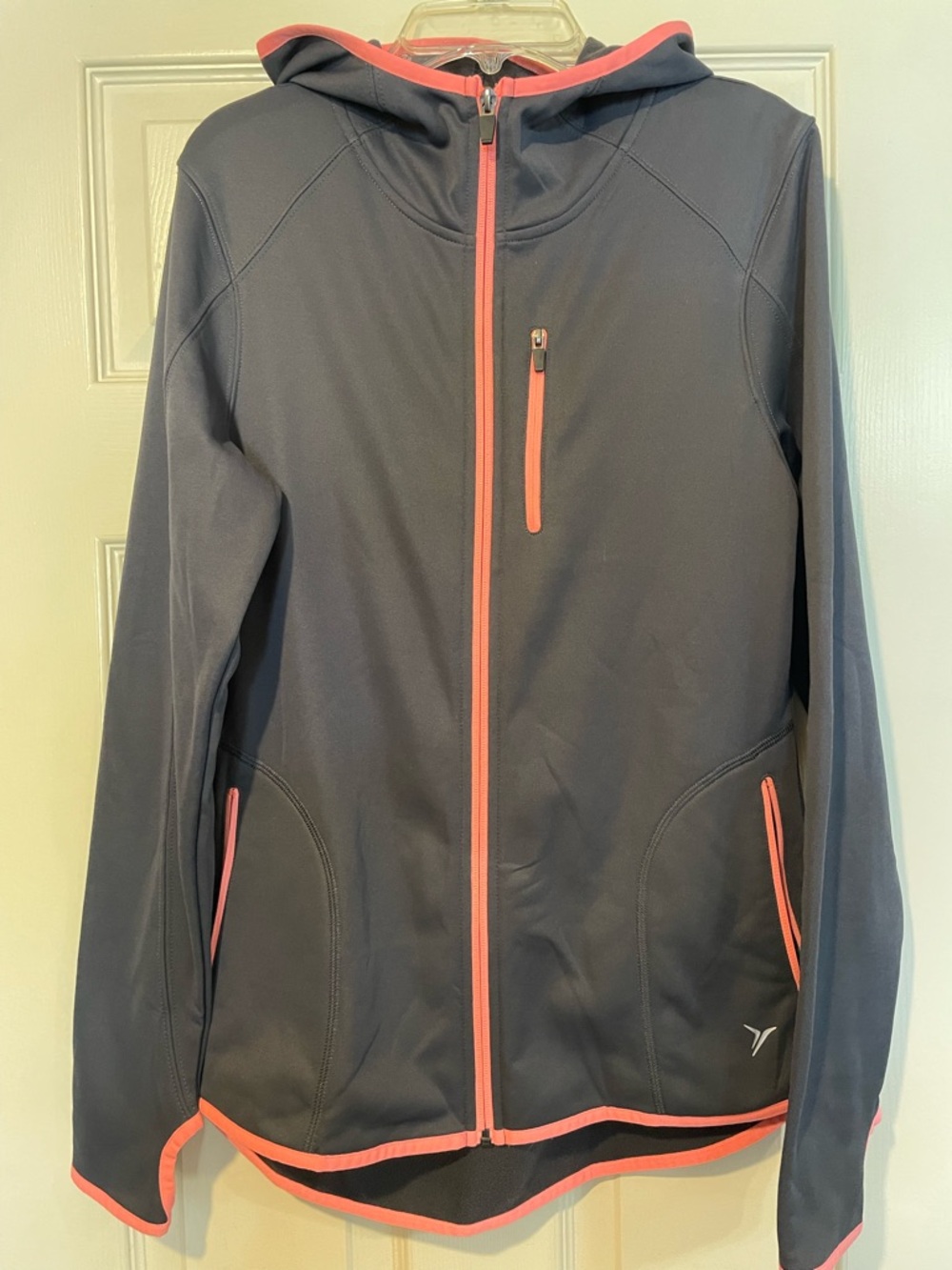Old Navy Active Charcoal Hoodie with orange accents. Active wear.  3 pockets.